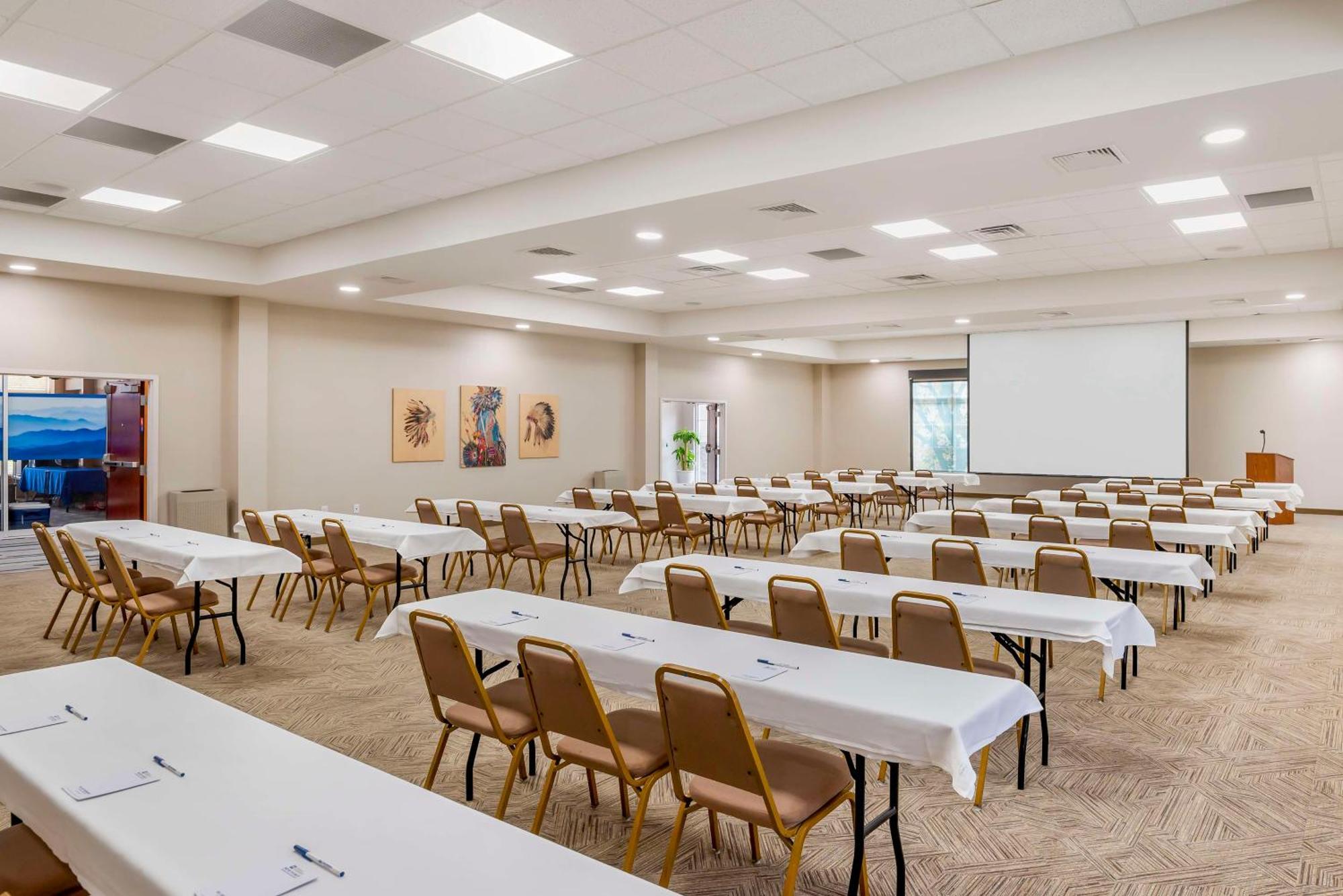 Best Western Plus Crossroads Inn & Suites Zion Crossroads Eksteriør bilde