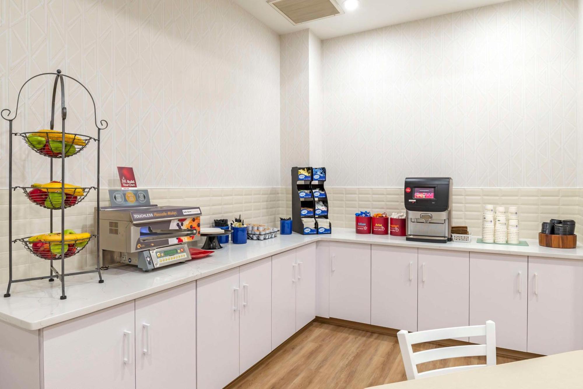 Best Western Plus Crossroads Inn & Suites Zion Crossroads Eksteriør bilde