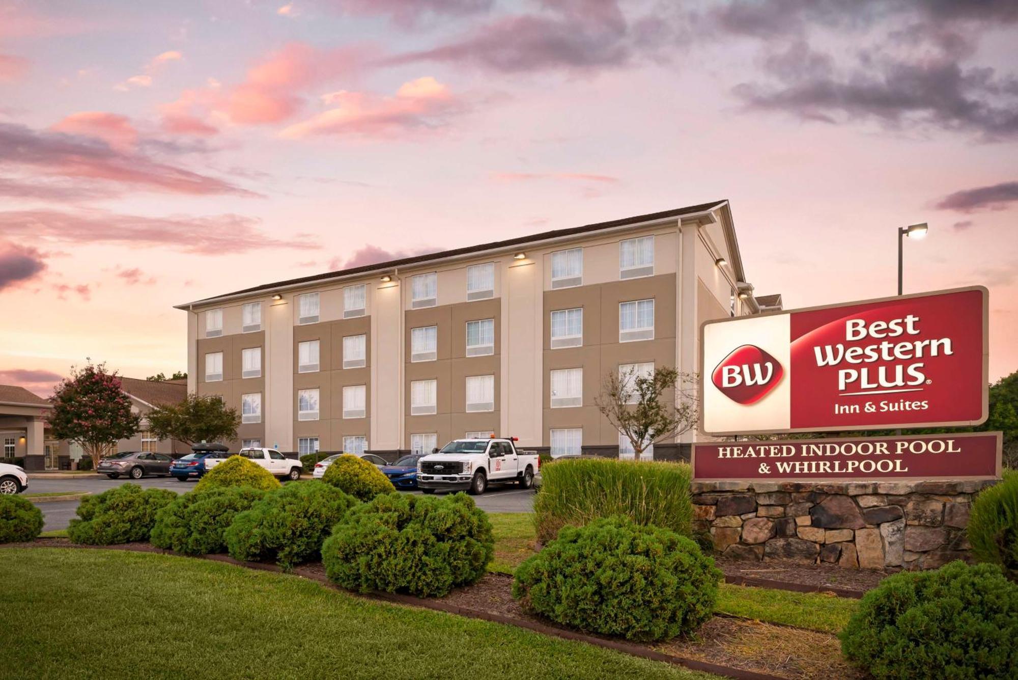 Best Western Plus Crossroads Inn & Suites Zion Crossroads Eksteriør bilde